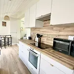 Konukevi Charmante Maison De - Patio - Wifi - Parking Gratuit 4*