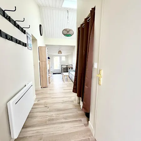 Penzion Charmante Maison De - Patio - Wifi - Parking Gratuit La Rochelle (Charente-Maritime)