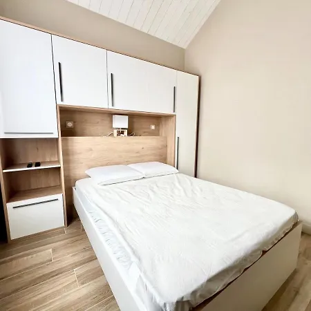Gasthof Charmante Maison De - Patio - Wifi - Parking Gratuit La Rochelle (Charente-Maritime)